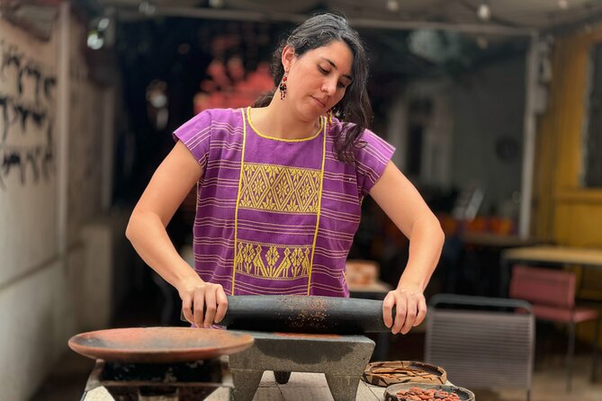 1 Hour Oaxacan Chocolate Making Class with Mole-making and Drinks - Price and timing: is $40 worth it?