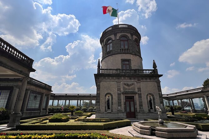 100% private tour in Chapultepec Castle & around (with transport) - Chapultepec Castle: what you’re seeing inside (and what it’s really for)