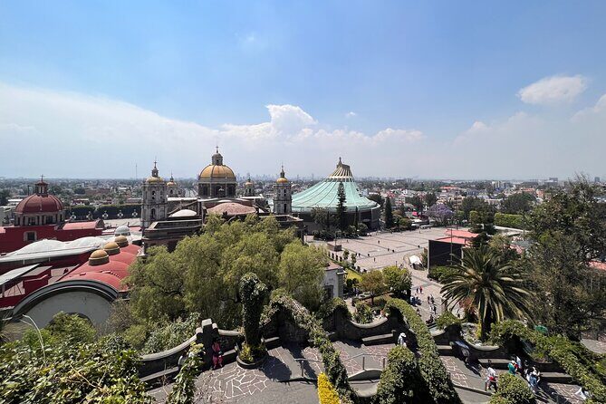 100% private tour in Guadalupe's Basilica with transport - Start at the Atrio de las Americas: crossing the main plaza gates