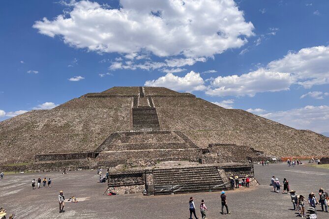 100% Private Tour in Teotihuacán Pyramids from Mexico City - A private Teotihuacán day feels calmer and more personal