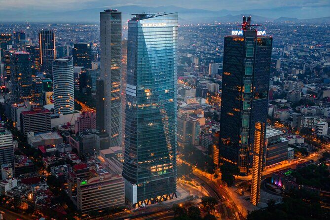 30' Mexico City Helicopter Tour - Landing at Ritz Carlton Reforma - Ending at the Ritz-Carlton Reforma: Why That Matters for Your Day
