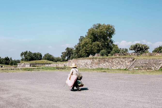3X1 Teotihuacan, Basilica of Guadalupe, Tlatelolco and Tequila Tour - Tequila and Mezcal Tasting: The Included Lesson Moment