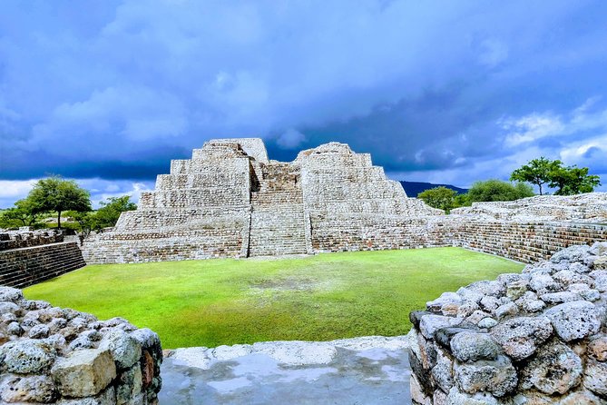A not crowded Archaeological tour in Cañada de la Virgen - Otomi Astronomy in a Quiet Place: Why Cañada de la Virgen Matters