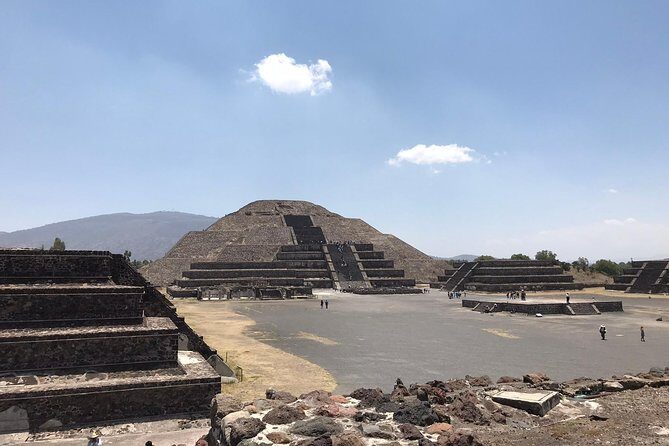 Acolman-Teotihuacán-Plaza of the Three Cultures- Craft Workshop - Plaza de las Tres Culturas: seeing pre-Hispanic, colonial, and modern in one glance