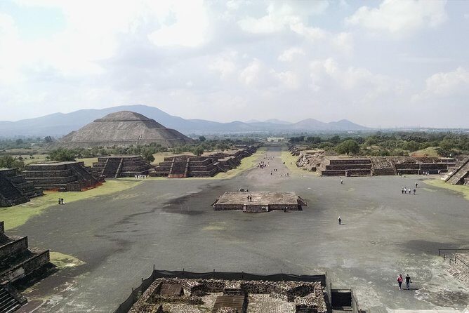 Acolman-Teotihuacán-Plaza of the Three Cultures- Craft Workshop - What kind of traveler should pick this tour?