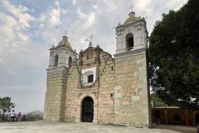 After the footsteps of Nacho Libre in Oaxaca - Monte Albán: guided history plus photo-stop moments