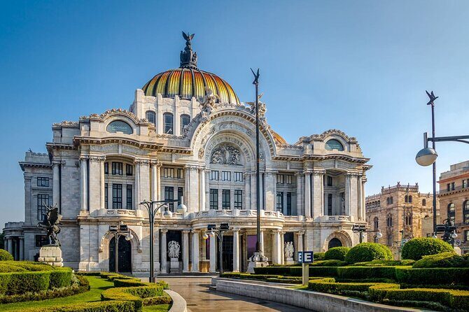 Airport Transfer: Mexico Airport MEX to Mexico by Luxury SUV - Meet-and-greet at Benito Juárez Airport: less hunting, more moving