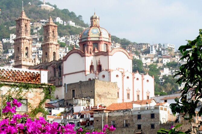Airport Transfer: Mexico Airport MEX to Mexico by Luxury SUV - The SUV ride: comfort, personal space, and the traffic reality check
