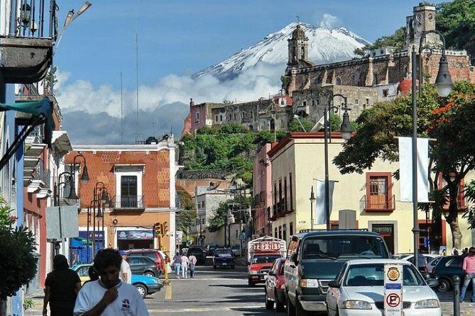 Atlixco de Las Flores and Val’Quirico: Private & Small groups - Atlixco de Las Flores: Zócalo streets and the arabesque plinth