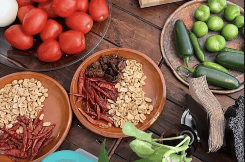 Authentic Mexican Salsas Workshop - Tacuba market start: where the salsa lesson actually begins