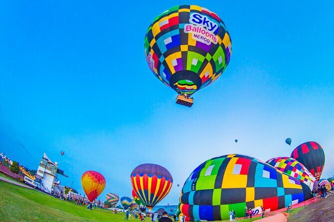 Balloon adventure: transfer+breakfast in the cave+guided pyramids - Guided Teotihuacan (Up to 2 Hours): Sun and Moon, Plus the Crowd Control
