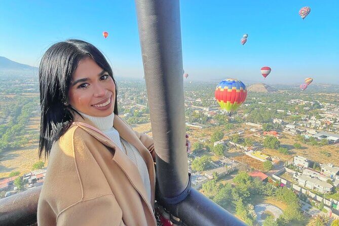 Balloon flight + Breakfast in cave + Pyramids + Pick up CDMX. - Teotihuacan check-in: ID, weight, and balloon-basket assignments