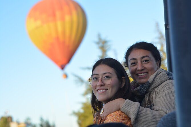 Balloon Flight with Breakfast in Cave and Pyramids of Teotihuacan - On arrival: coffee, cookies, and getting ready without chaos