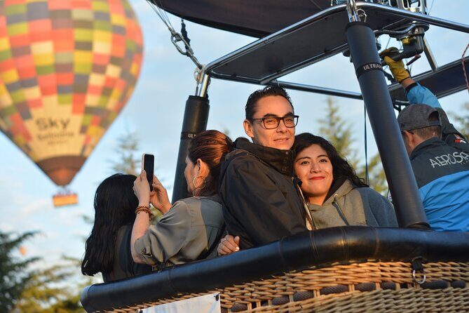 Balloon Flight with Breakfast in Cave and Pyramids of Teotihuacan - Breakfast in a natural cave: cool idea, manage expectations