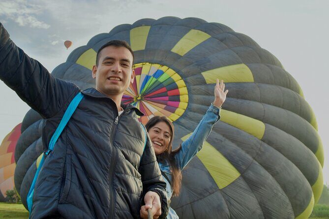 Balloon flight with breakfast in Cave and Pyramids tour from CDMX - What to bring so the early morning doesn’t beat you