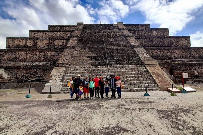 Balloon flight with private transportation and guided tour to Teotihuacán - What the hot air flight really feels like over Teotihuacán