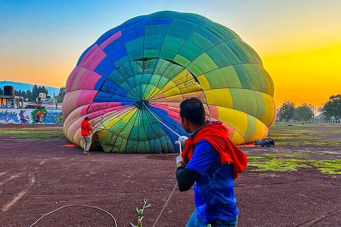 Balloon Flight with Teotihuacan & Guadalupe Shrine Full day Tour - Sunrise Hot-Air Ballooning Over Teotihuacan: What You Actually See
