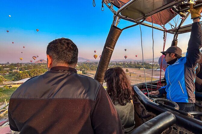 Balloon Flight with Teotihuacan & Guadalupe Shrine Full day Tour - Toast, Flight Certificate, and the First Breakfast Minutes