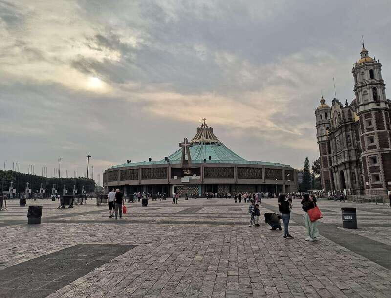 Basilica de Guadalupe: Complete Walking Tour - Quick hits before you go