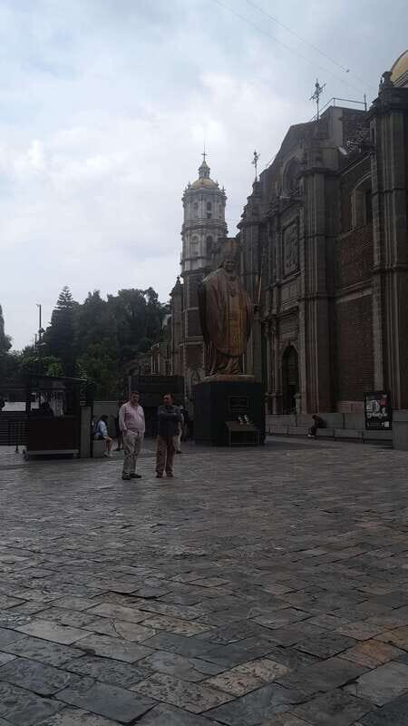 Basilica de Guadalupe: Complete Walking Tour - Up Tepeyac to El Cerrito and the Ofrenda photo moment
