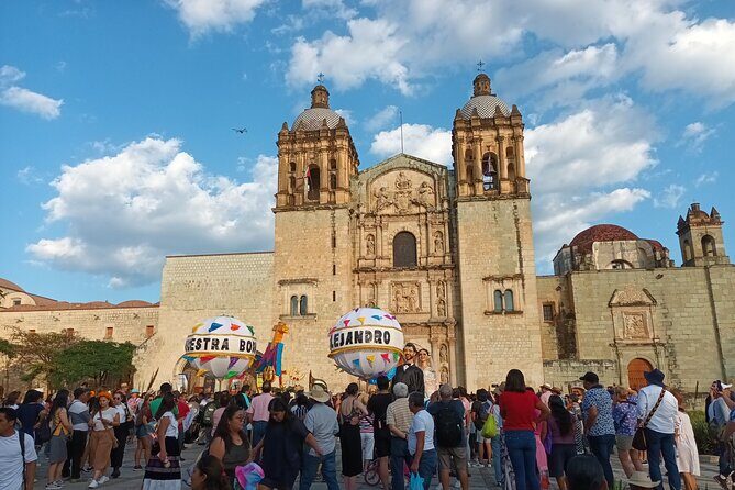 Bicycle Tour through Oaxaca learning about its Urban Art and History - Pace, Safety, and Why the Guide Matters on Cobblestones