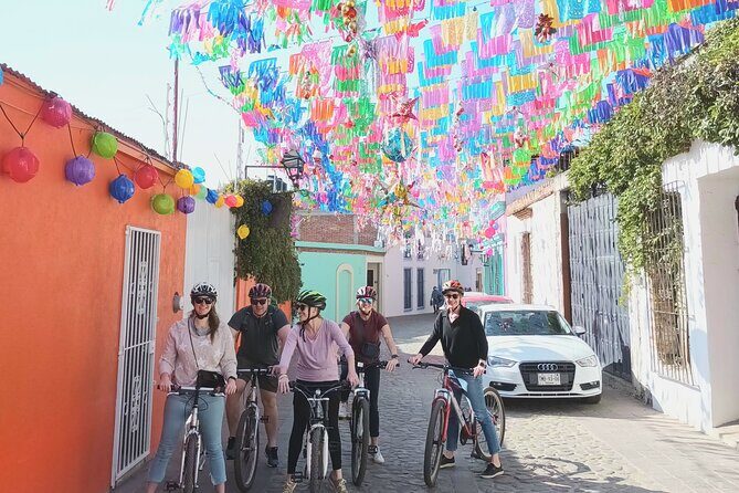 Bicycle Tour through Oaxaca learning about its Urban Art and History - Stop 1: Oaxaca City Streets, Murals, and Breaks for Photos