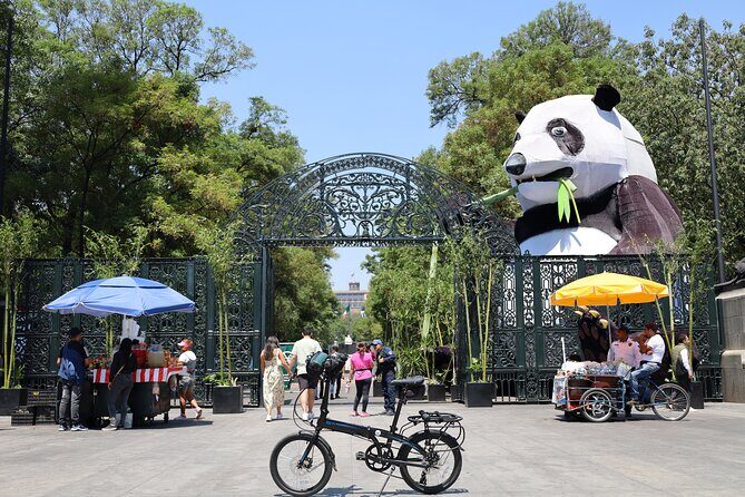 Bike Tour through Chapultepec, Reforma and the Zócalo / Mexico - Stop 5: Mercado de San Juan for Mezcal, Insects (Optional), and Handmade Shopping