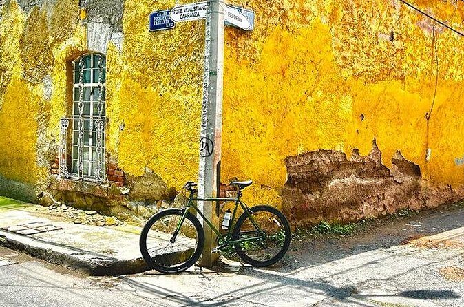 Bike Tour through Colonia Del Valle and Coyoacán / Mexico - Frida Kahlo house views without museum time pressure