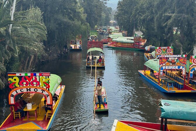 Boat tour in Mexico City with Live Guide with Food and Drinks - Key things that make this tour worth your time