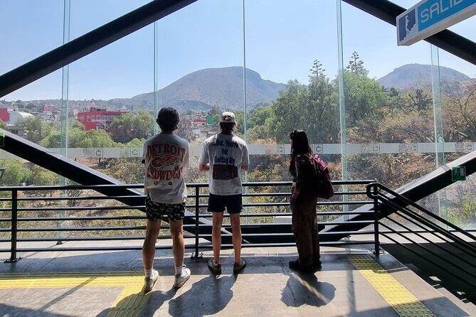 CableCar Experience: Off the Beaten Path Mexico City Walking Tour - Constitución de 1917 to the sky: riding Cablebús Line 2