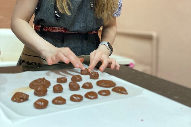 Cacao day experience from the wood to your cup! - What’s included (and what you’ll need to handle)
