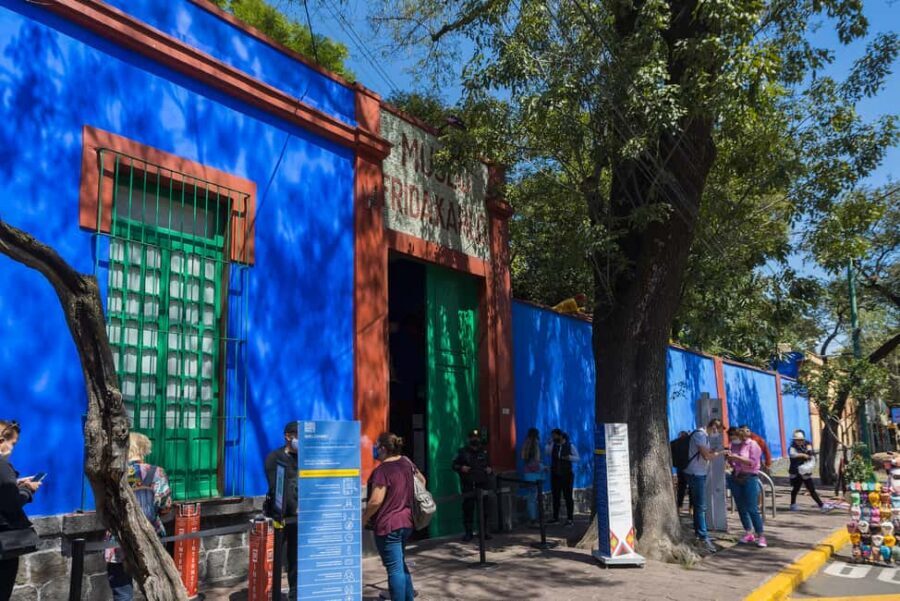 CDMX: Coyoacán, UNAM, Xochimilco, and optional Frida Kahlo Museum - Should you book this CDMX Coyoacán + UNAM + Xochimilco tour?