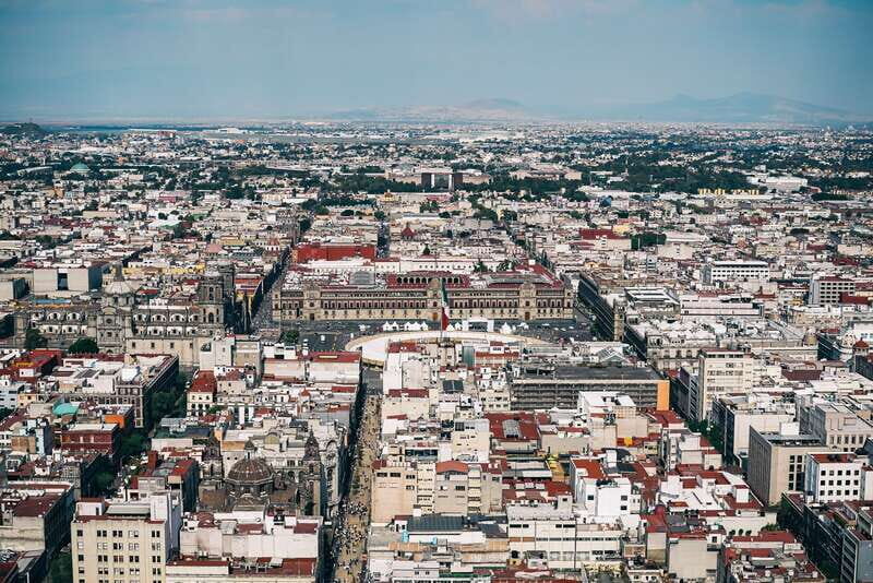 CDMX: Neighborhoods Contrasts Private Tour - Santa Fe: Western-Style Architecture and the Financial Center Shift