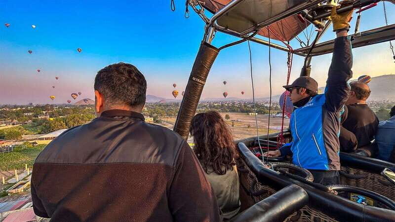 CDMX: Teotihuacan Balloon Flight with Optional Pyramids Tour - How the morning runs: from pick-up to basket lift-off