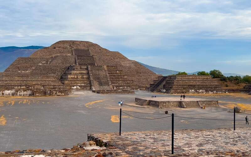 CDMX: Teotihuacan Pyramids & Guadalupe Shrine Guided Tour - Tlatelolco: Walking the Aztec Empire’s Final Stand