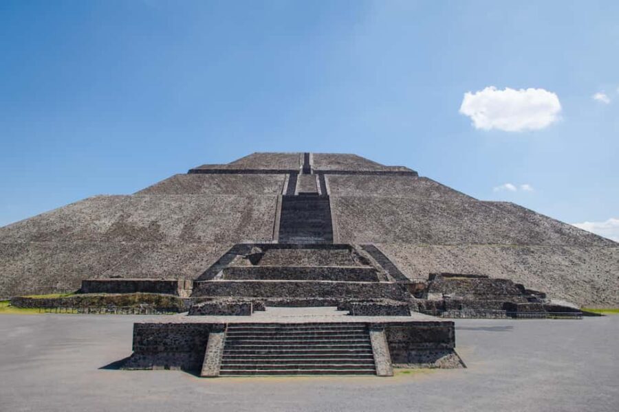 CDMX: Teotihuacan, Tlatelolco and Guadalupe Tour - Tlatelolco: an archaeological start with strong stories