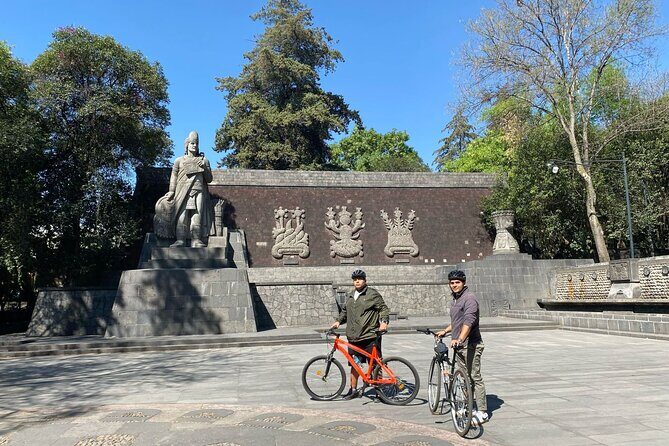 Chapultepec Park and Ferris Wheel Bike Tour - Solo-friendly comfort: private tour means less stress