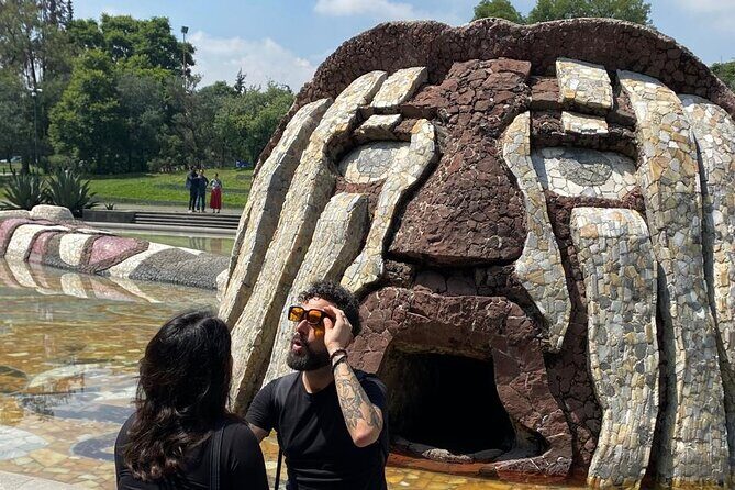Chapultepec Park and Ferris Wheel Bike Tour - Stop 1: Bosque de Chapultepec and Its Two Fountain Moments