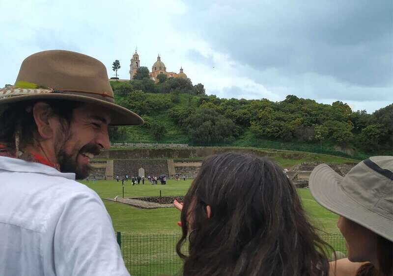 Cholula: Walking Tour with an Archaeologist - Finding Your Way: Meet Carmen at the Train Terminal