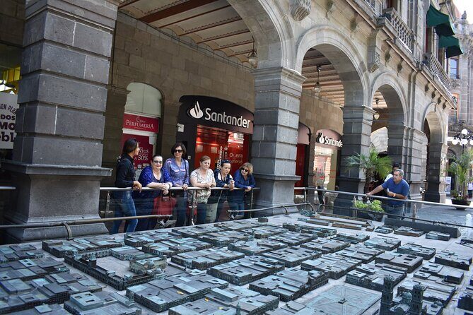 City walking tour in Puebla (private tour) - Capilla del Rosario (Templo de Santo Domingo): Baroque spectacle in gold and Talavera