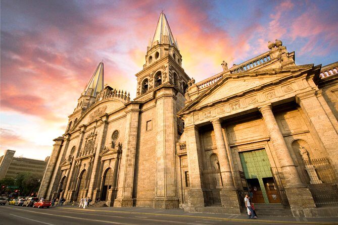 Colonial Treasures: San Miguel de Allende, Guanajuato, Zacatecas and Guadalajara - Landing in Mexico City: the easy start that sets the tone
