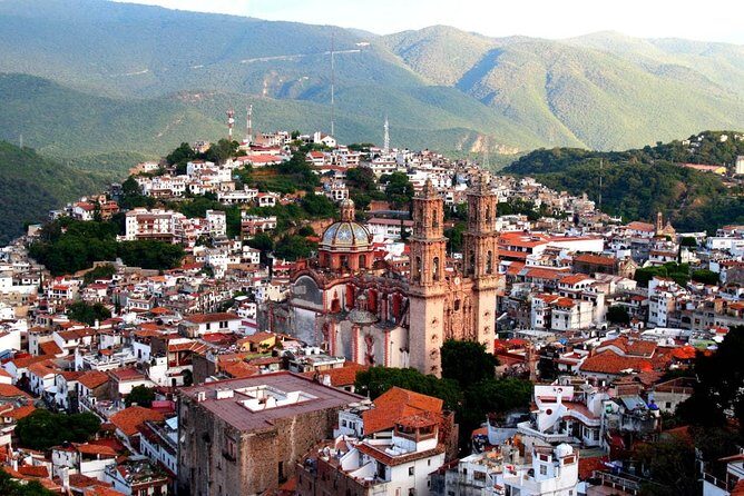 Cuernavaca and Taxco 1-day Tours from Mexico City - Santa Prisca in Taxco: the baroque star you’ll remember