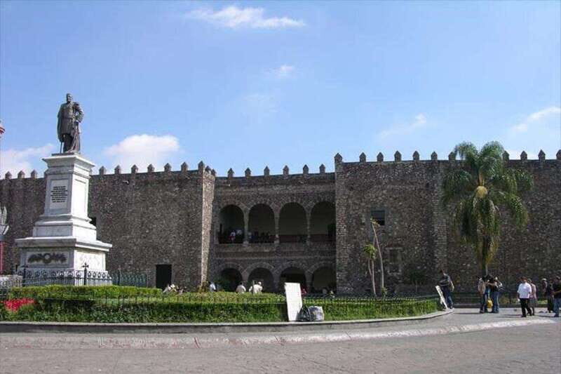 Cuernavaca and Taxco Day Tour - The van ride: pickups, timing, and how to stay sane