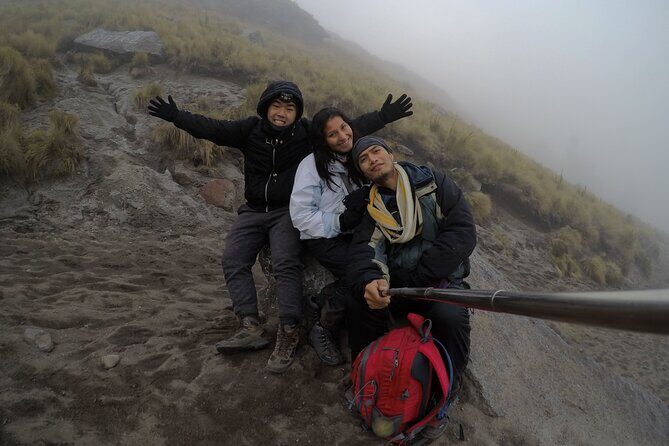 Cumbre la Malinche from Puebla (private tour) - Gear you don’t have to hunt down: helmets and poles