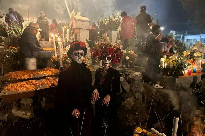 Day of the Dead in Mixquic Visit the Houses and Altars Pantheon - Entering Mixquic: houses, ofrendas, and the meaning of personal remembrance