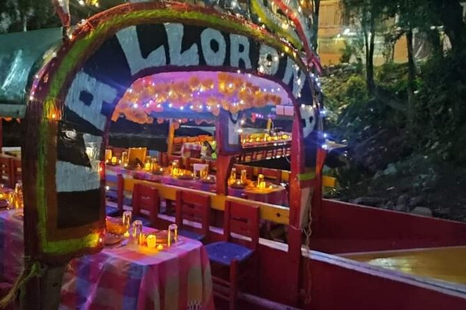 Day of the Dead Night in Xochimilco: Dinner & beer tasting - The Day of the Dead Atmosphere: Catrina, Storytelling, and Lighting