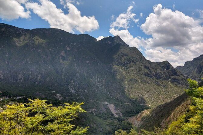 Day trip to Grutas Tolantongo Hot Springs - Transport and hotel pickup: why the ride is part of the value