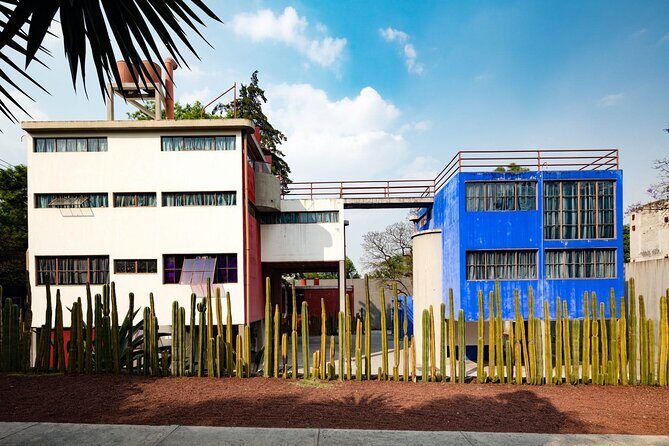 Diego Rivera Studio & UNAM Murals Tour with Admission Tickets - A 2.5-hour art plan from San Ángel to UNAM
