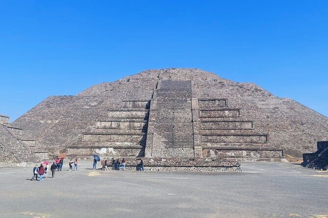 Discover Teotihuacan - Obsidian workshop plus pulque/tequila/mezcal tasting (18+)