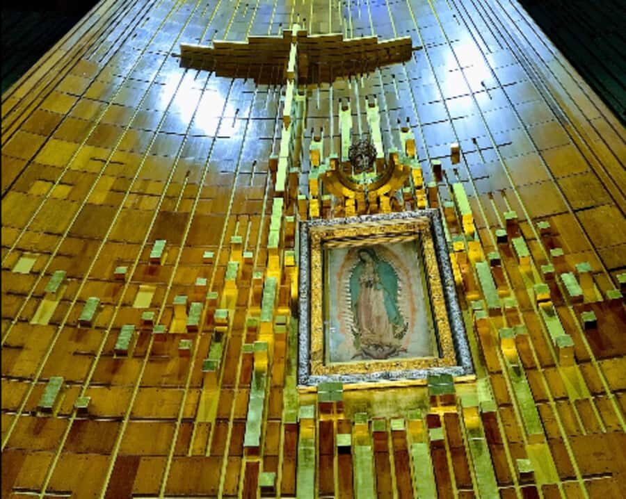 Discover the iconic Basilica of Guadalupe in Mexico City. - Why the Basilica of Guadalupe is more than a photo stop